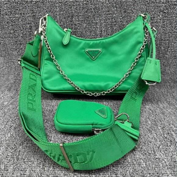 PRADA Re-edition Green W/P Nylon Shoulder Bag ccofb799-102525 - Picture 2 of 14